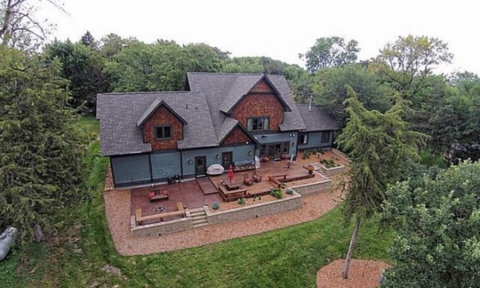 Saint Paul Park House | Waterfront Property On 3 Acres With Home Theater And Large Deck