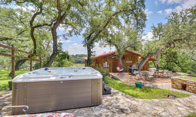 Spicewood House | Waterfront Spicewood Home: Deck, Fire Pit & Grill