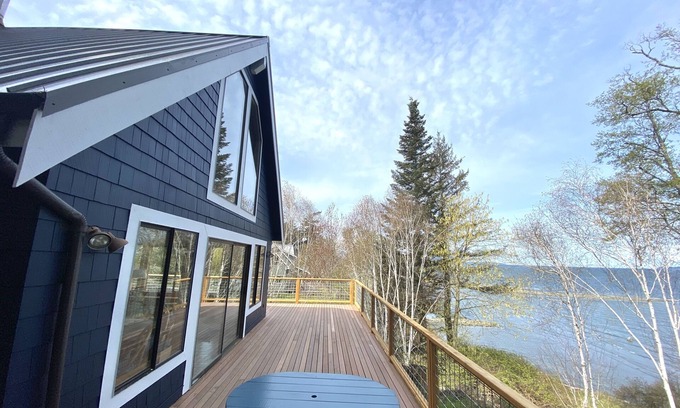 Eastsound Cabin | Waterfront sunset cabin - 2 bedrooms + sleeping loft
