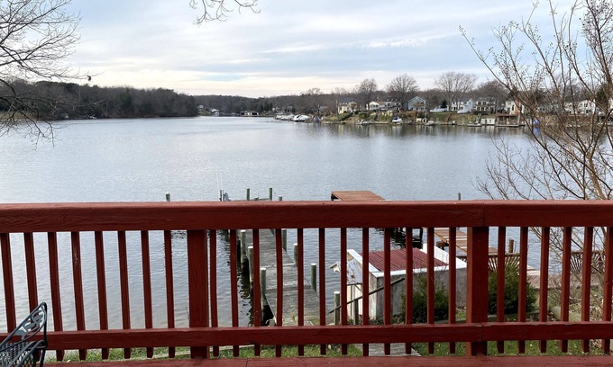 Green Haven House | Waterfront With Relaxing Views