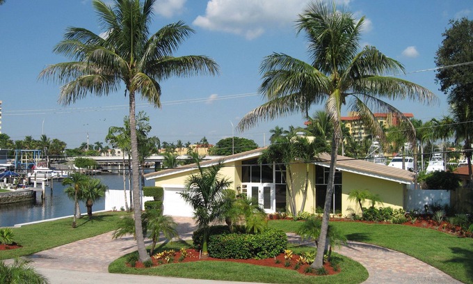 Pompano Isles House | Waterfront with Yacht - Newly Remodeled & Furnished