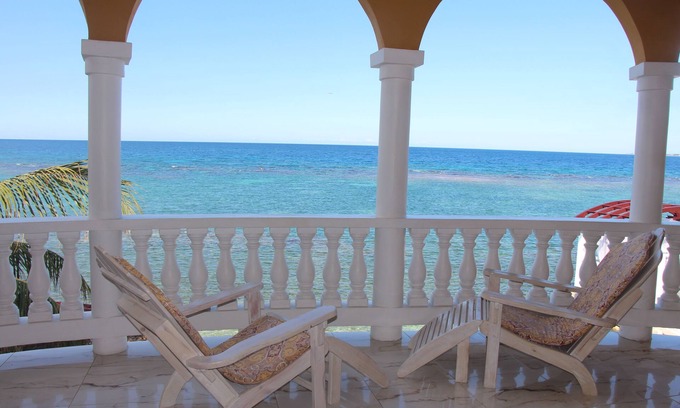 Montego Bay House | Waters Edge Guest House