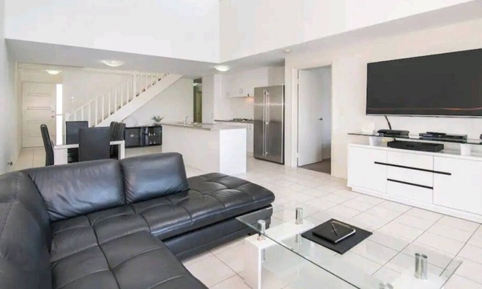 Geographe House | Waters Edge -WIFI, Kayaks, BBQ