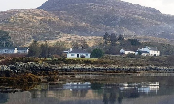 Cashel House | Waterside Cottage stunning sea & mountain views.