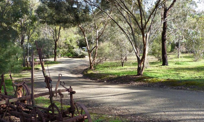 Upper Wakefield Cabin | Watervale Retreat