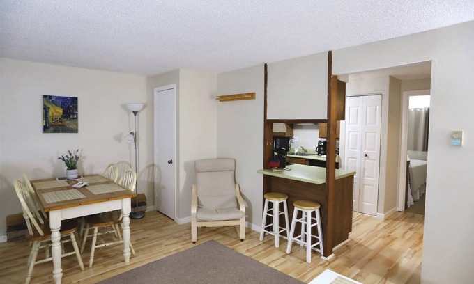 Waterville Valley Condo | Waterville Valley Pet Friendly Vacation Condo close to Community Center! (WHB16V)
