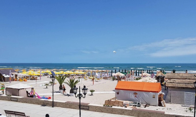 Mamaia-Sat Apartment | Wave 1 Promenada Apartments