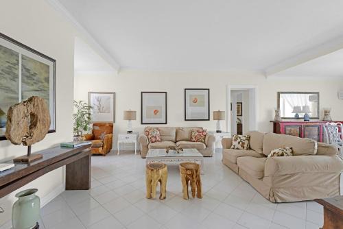 Nassau Apartment | Wave Song - Stunning apartment on beach with pool