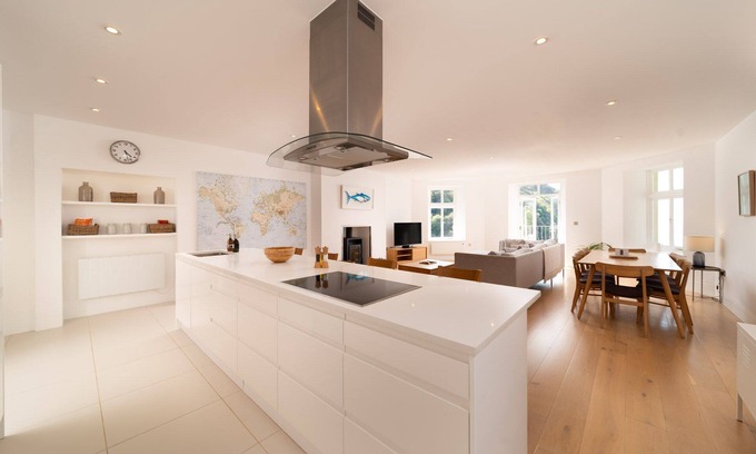 Oare Apartment | Wave View, a 3 bedroom seaside apartment in Lynmouth