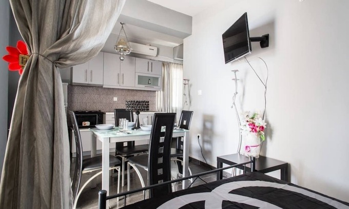 Salamis House | Wavedance Accommodation(Dias)