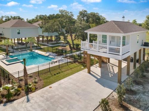 Waveland House | Waveland Beach Cottage 215