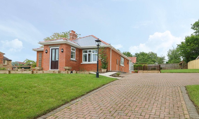 Skendleby House | WAVERLEY, family friendly, country holiday cottage in Spilsby