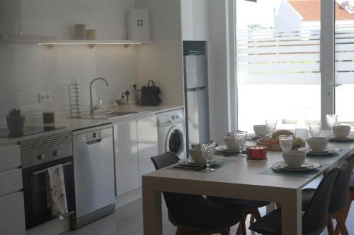 Porto Covo House | Waves and Trails