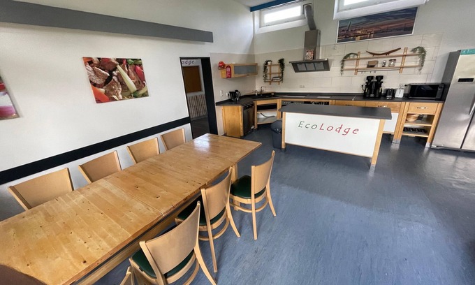 Oesterdeichstrich House | We can accommodate up to 15 people, 3000m² garden, terrace, barbecue.