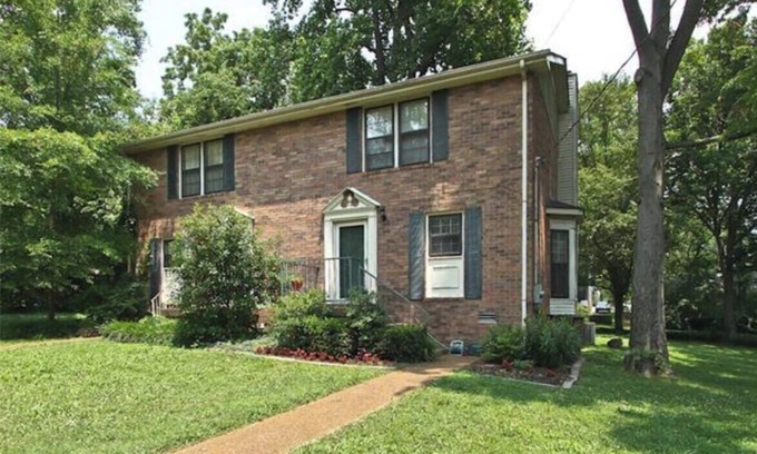 Green Hills Condo | We welcome you home to this peaceful and centrally-located house