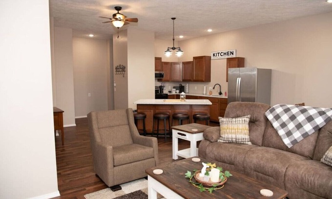 Mansfield Apartment | Weaver Loft! Downtown Mansfield