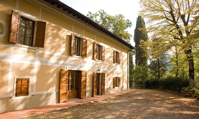 Pratovecchio Villa | Wedding in Benfenati's villa, with amazing private pool in Tuscany.