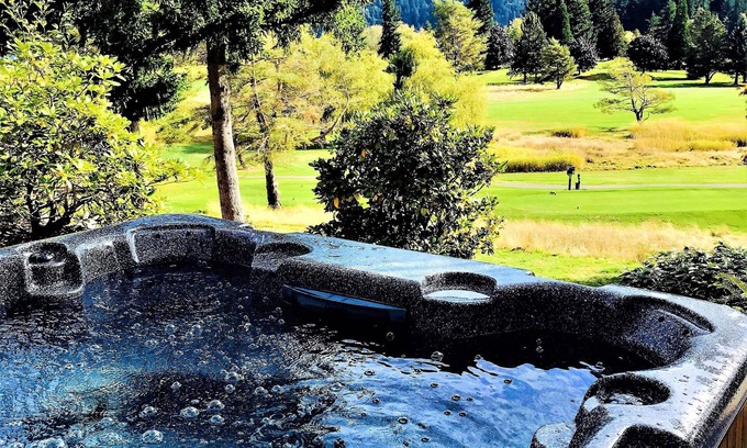 Sudden Valley House | Weekend Escape! Amazing Three Bedroom, Two Bedroom w/Movie Theater and Hot Tub.