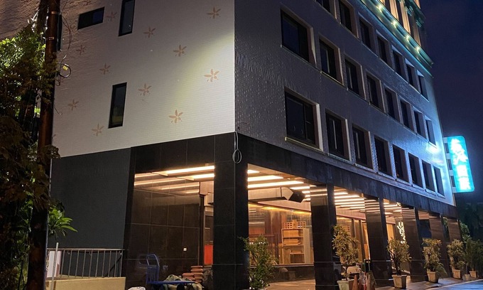 Pingtung House | Weifeng Boutique Business Hotel