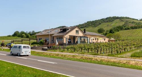 Wintrich Bed & Breakfast | Weingut J. A. Meyer