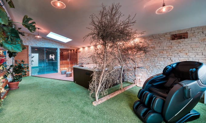 Entraigues-sur-la-Sorgue Apartment | Welcome to "La Remise en Forme". A unique place to relax!