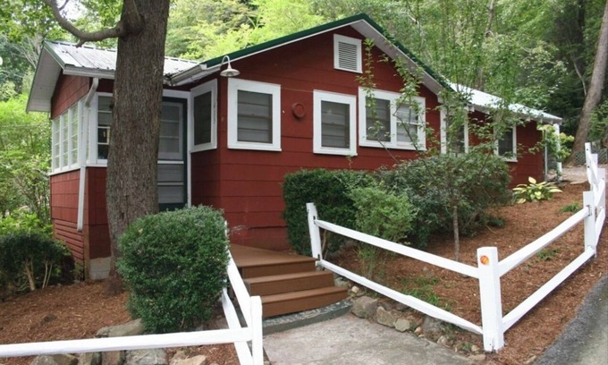 Chimney Rock Cabin | Welcome Back! Cozy Cabin in Chimney Rock! Short walk to town!