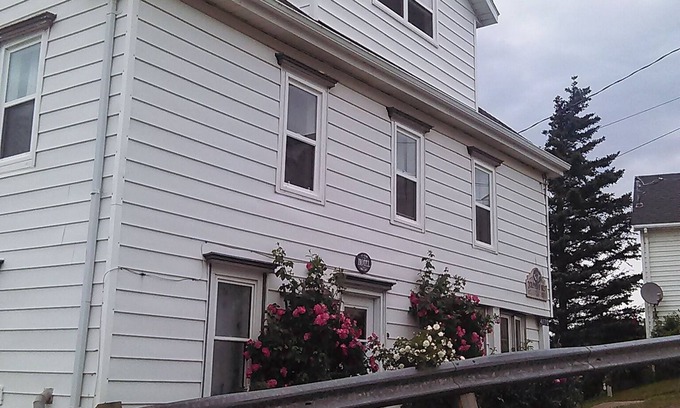 Hall's Harbour House | Welcome to Dolphin's Rest! Your Historic Oceanfront Getaway Awaits!