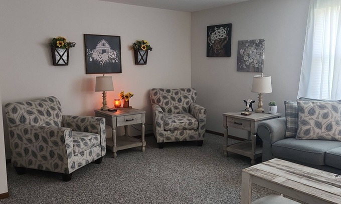 Niagara Falls Condo | Welcome to Harvest Haven's Sunflower Serenity