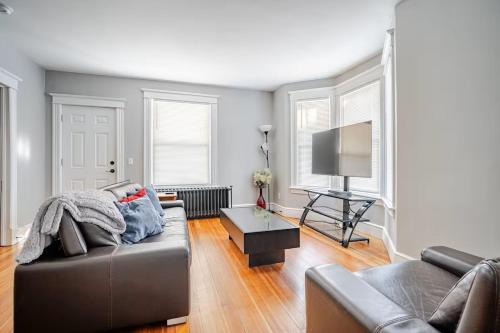 Danbury Apartment | Welcome to Hat City Danbury, A Suburban Retreat