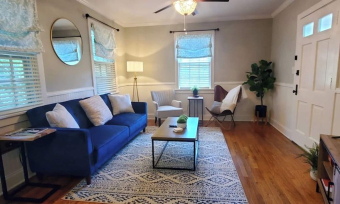 Columbus House | Welcome to Hilltop Cottage!