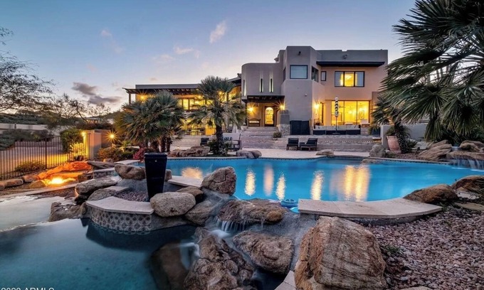 Fountain Hills Villa | Welcome to La Villa De Oro Apuesto - resort-style living 20min from scottsdale!