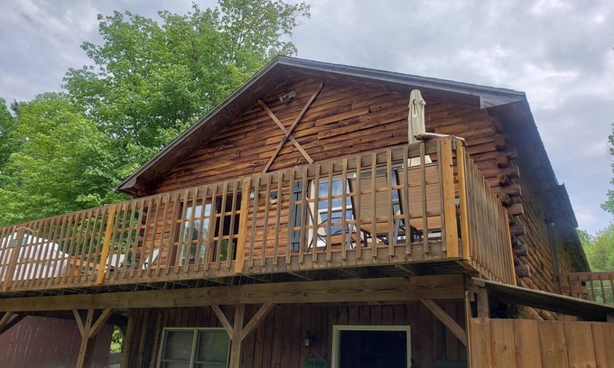 Woodsville Cabin | Welcome to Northaven! Family-friendly lakefront cabin in the White Mountains!