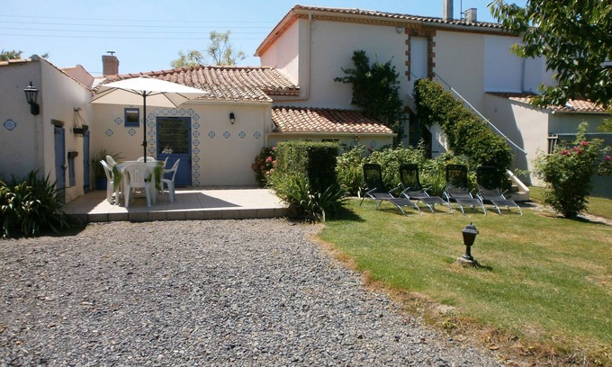 Landevieille House | WELCOME TO OUR VENDEAN RESIDENCE, 10 MIN FROM THE BEACH, CLASSIFIED 3 STARS