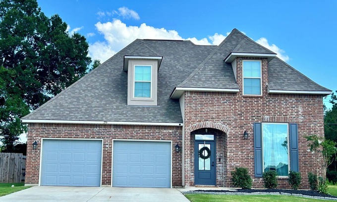 Shreveport House | Welcome to Relaxation - Spacious, Comfy and Family Friendly