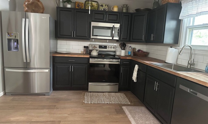 Tebbetts Cabin | Welcome to Rivers Edge Retreat – Your Serene Escape on the Osage River