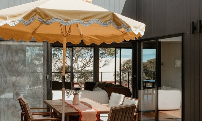 Newland House | Welcome to Salty Brush, indulge in luxury at Vivonne Bay.