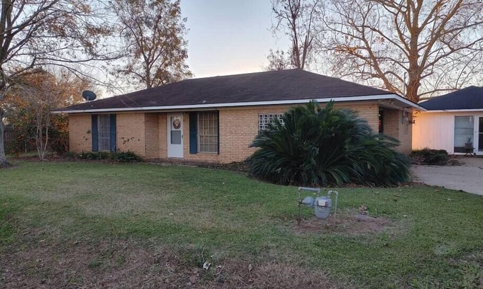 Moreauville House | Welcome to Satsuma Serenity