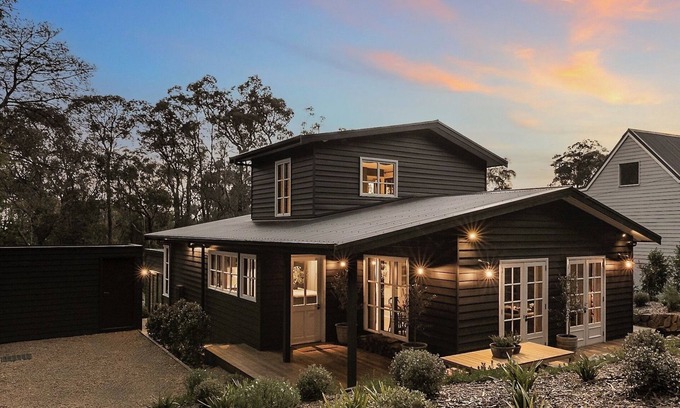 Red Hill House | Welcome to Stonewood House Red Hill