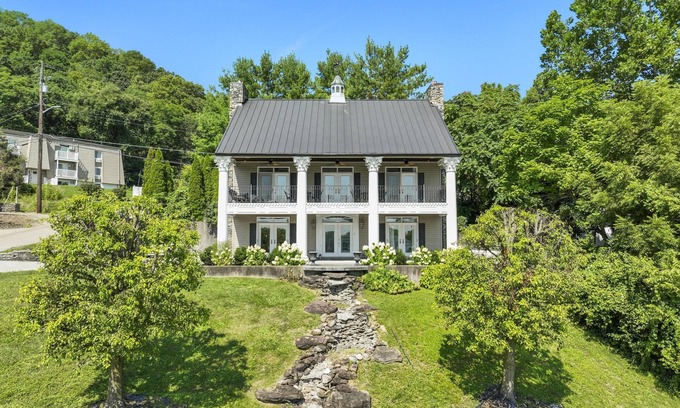 Aurora House | Welcome to the Banks of Aurora - A Charming River View Home in Downtown Aurora
