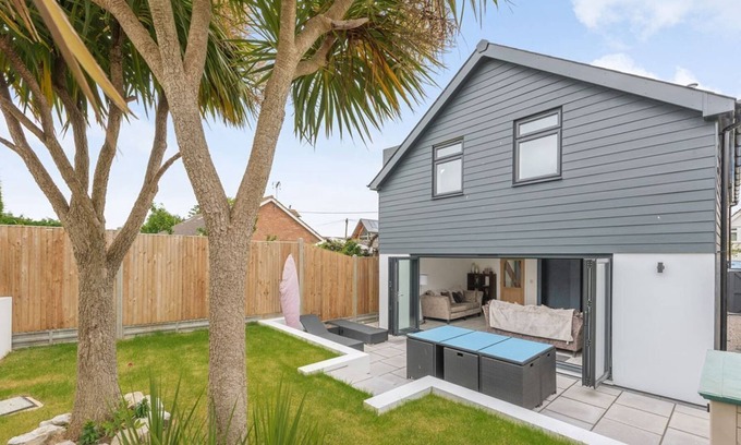 Seasalter House | Welcome to The Beach Hut a short stroll from the private beach in Seasalter.