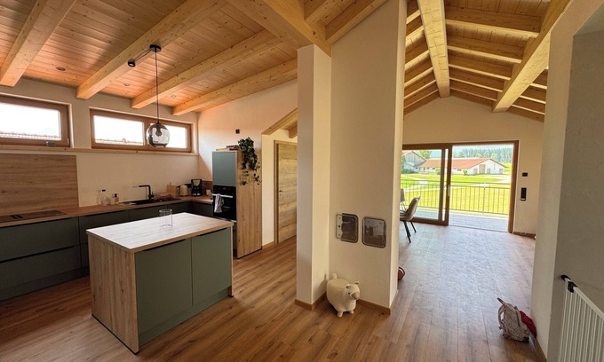 Schraden Apartment | Welcome to the "Gams im Glück" vacation apartment - Allgäu mountain view included