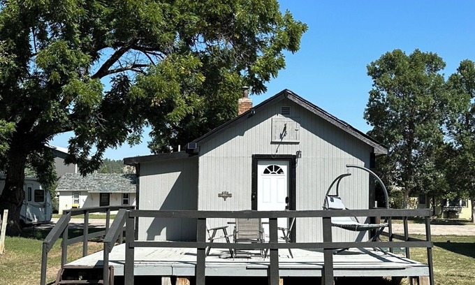 Hulett House | Welcome to The Hulett Hideout in historic downtown! Walk everywhere!