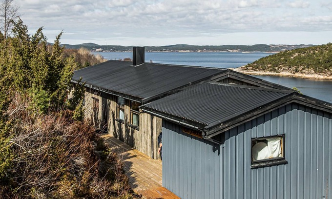 Hemne House | Welcome to this cabin in the fjord and island landscape near Trondheim.