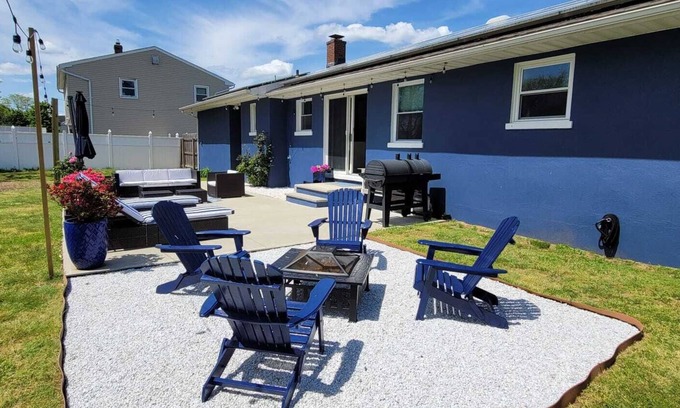 New Monmouth House | Welcome To NYC Sky Line BEACH Views Of Casa Azul! The Perfect Family Getaway!
