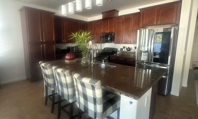 Hood House | Welcome to Your Dream Retreat!