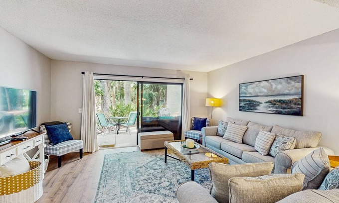 Shipyard Plantation Condo | Welcoming condo on golf course, near Tennis, Beach, Golf Course & Coligny Plaza