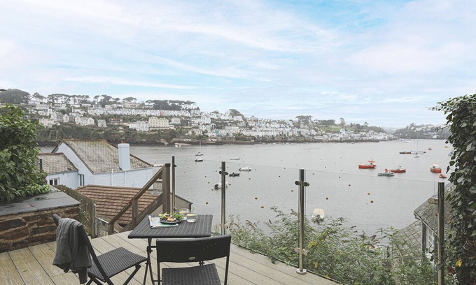 Polruan Cottage | Well Court - Two Bedroom Cottage, Sleeps 4