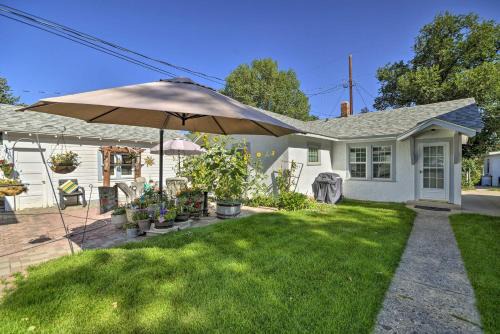 Cody House | Well-equipped Cody Cottage 2 Miles to Cody Rodeo!