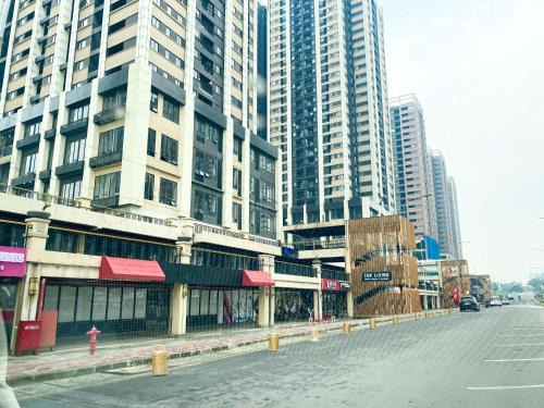 East Jakarta Apartment | Well Furnished and Comfortable 2BR Meikarta Apartment By Travelio