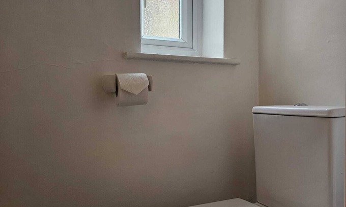 Croxley Green House | Well-located House with Patio and parking -Croxley Green- Easy access to London